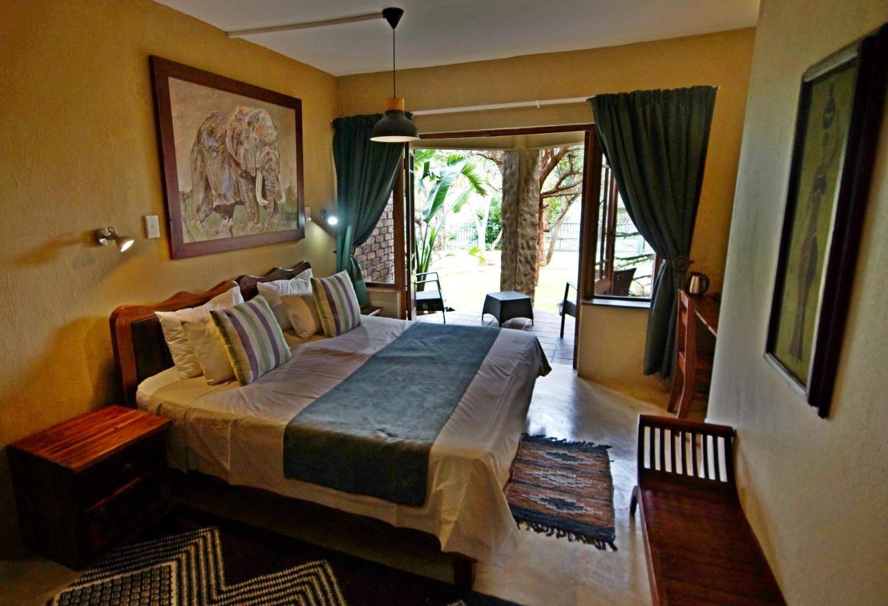 Crocodile Kruger Safari Lodge Marloth Park Ngoại thất bức ảnh